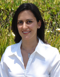 Dr.Roxana.Ramezani owner Del Sur Dentistry San Diego 92127